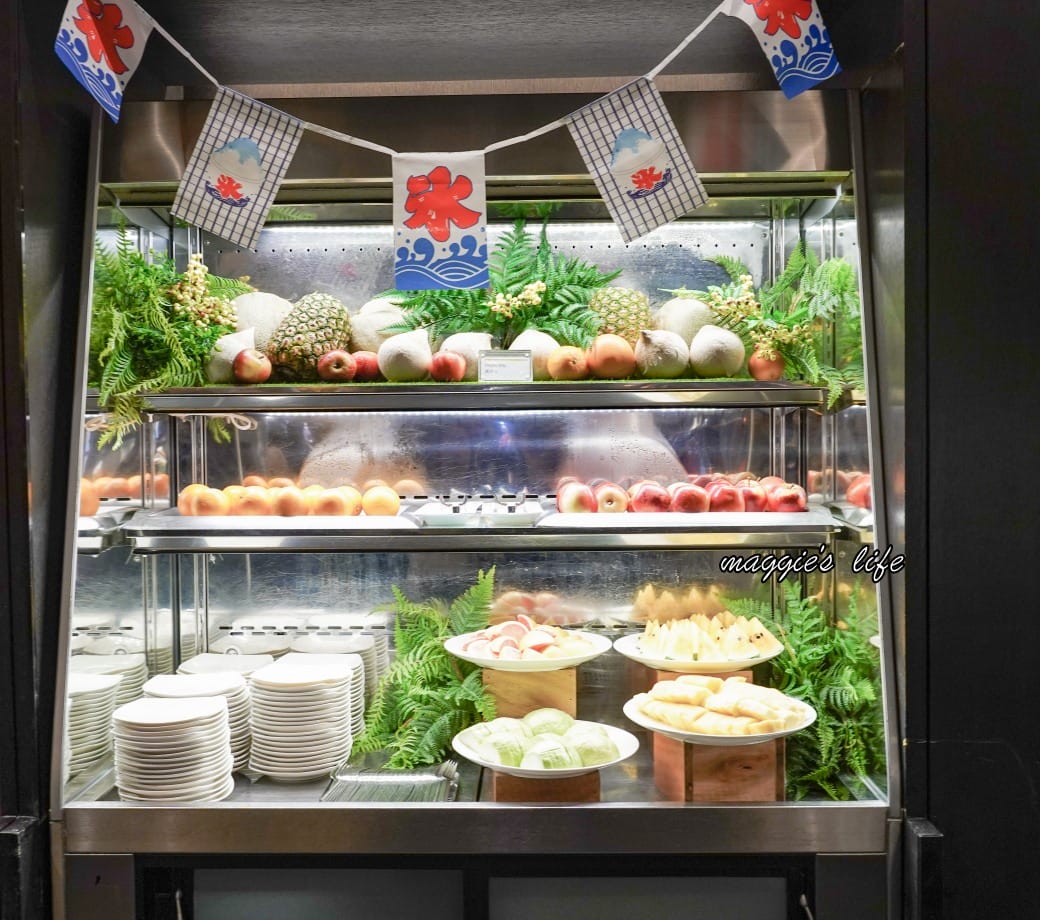 台北寒舍艾美酒店探索廚房|推薦必吃松葉蟹吃到飽，台北五星級飯店自助餐超狂！