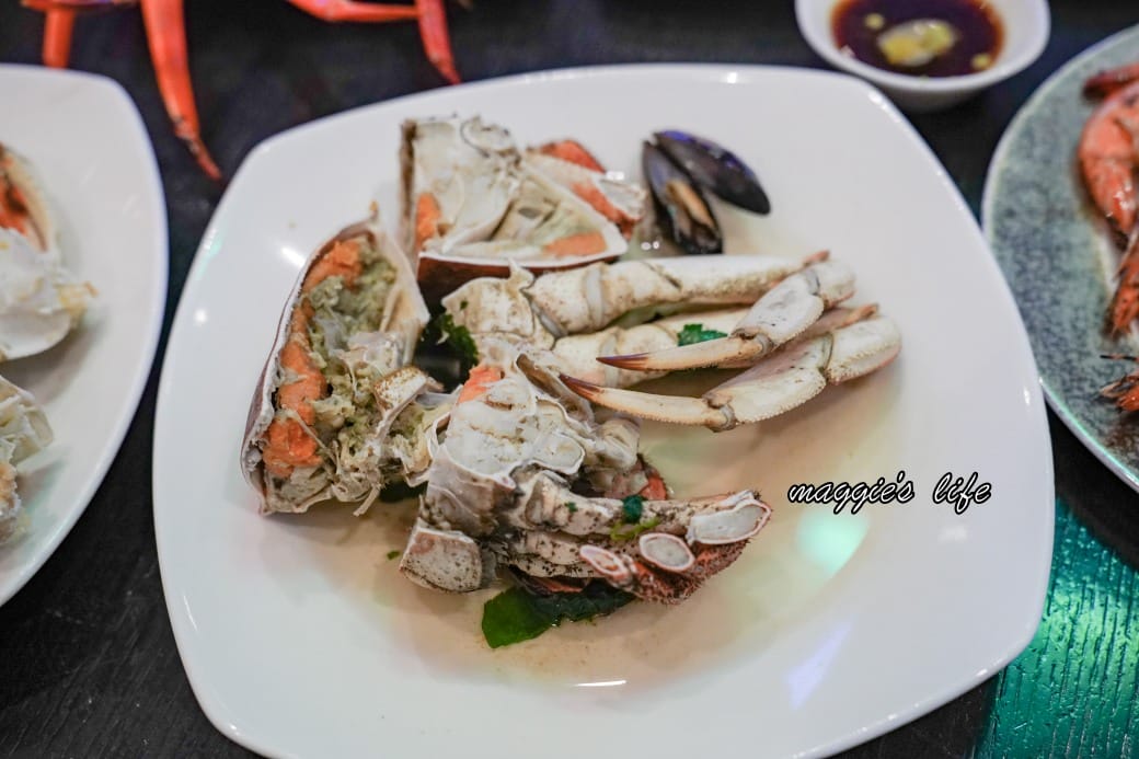 台北寒舍艾美酒店探索廚房|推薦必吃松葉蟹吃到飽，台北五星級飯店自助餐超狂！