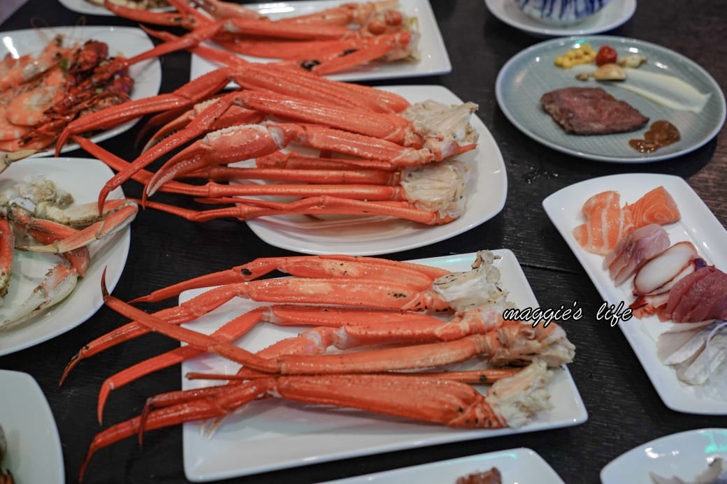 台北寒舍艾美酒店探索廚房|推薦必吃松葉蟹吃到飽，台北五星級飯店自助餐超狂！