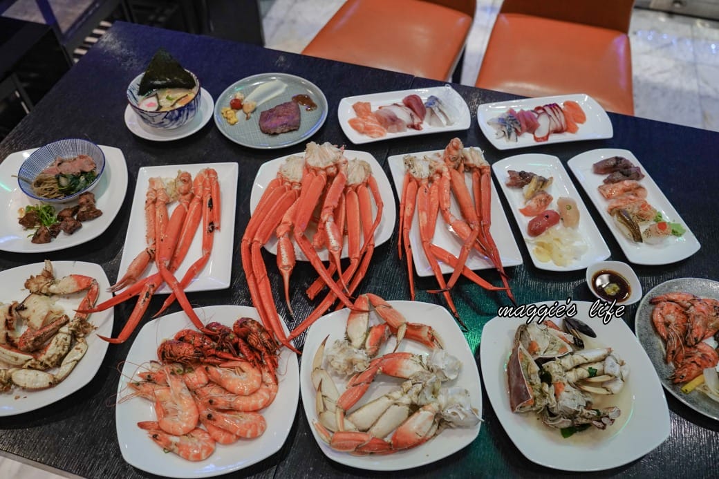 台北寒舍艾美酒店探索廚房|推薦必吃松葉蟹吃到飽，台北五星級飯店自助餐超狂！