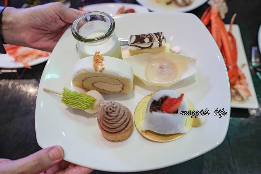 台北寒舍艾美酒店探索廚房|推薦必吃松葉蟹吃到飽，台北五星級飯店自助餐超狂！