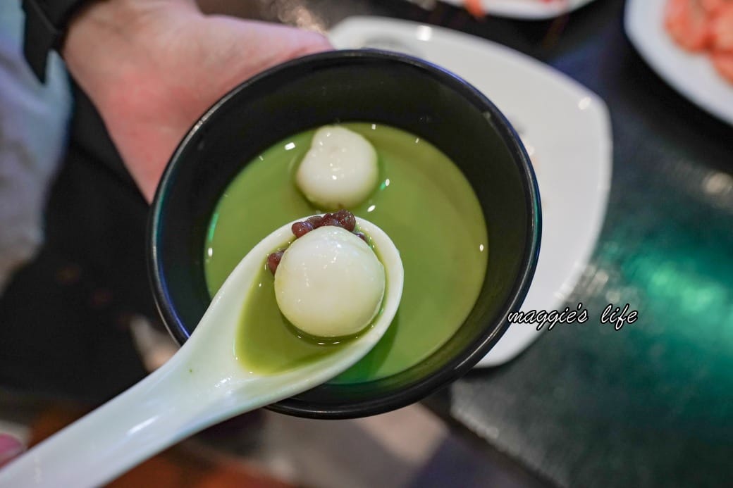 台北寒舍艾美酒店探索廚房|推薦必吃松葉蟹吃到飽，台北五星級飯店自助餐超狂！