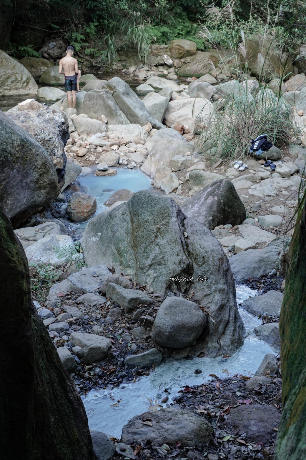 陽明山野溪溫泉秘境｜下七股野溪溫泉，夢幻絕美牛奶湯，交通，注意事項路線攻略