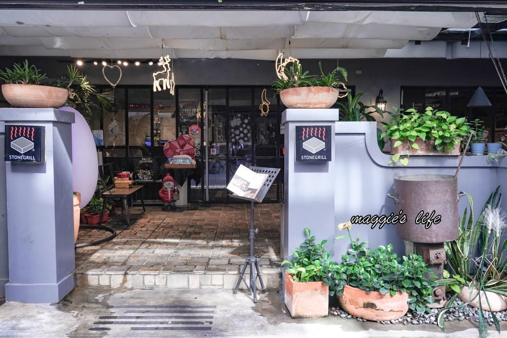 凱恩斯岩燒牛排｜400度火燒岩石，約會生日聚餐牛排餐廳推薦