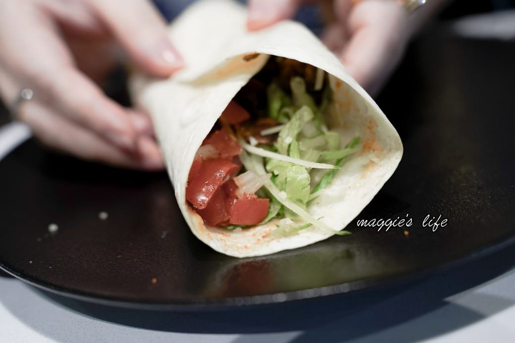 凱恩斯岩燒牛排｜400度火燒岩石，約會生日聚餐牛排餐廳推薦