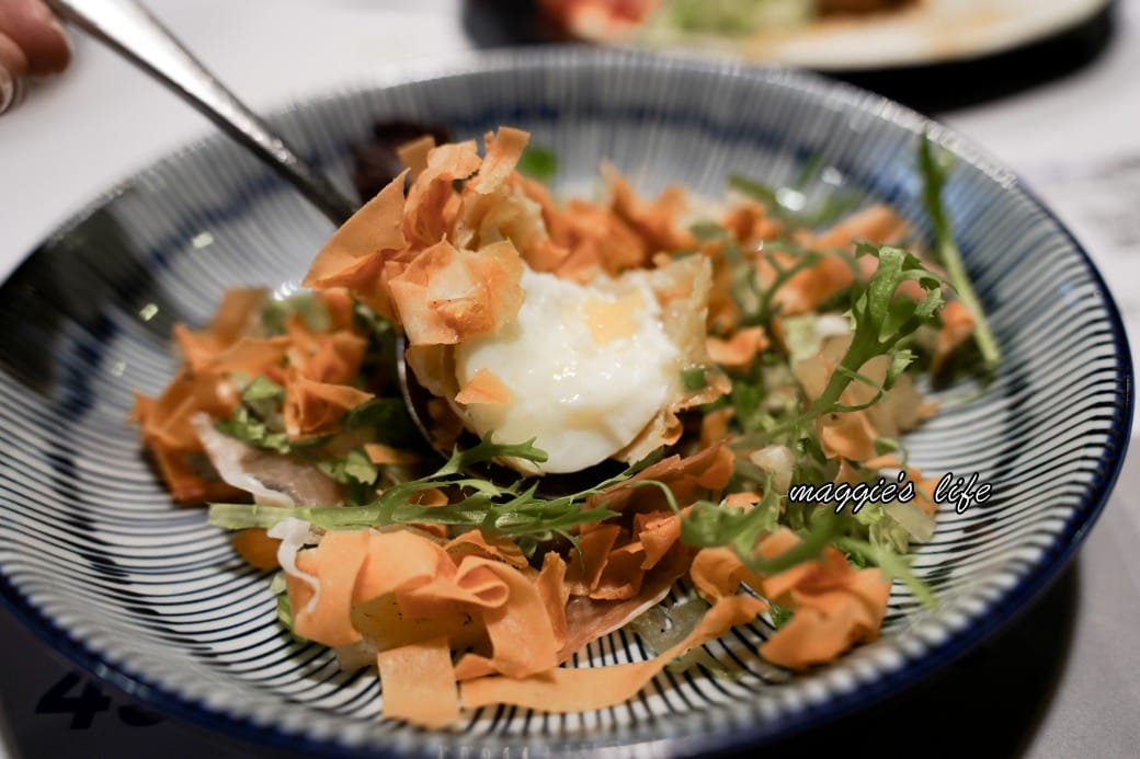 凱恩斯岩燒牛排｜400度火燒岩石，約會生日聚餐牛排餐廳推薦