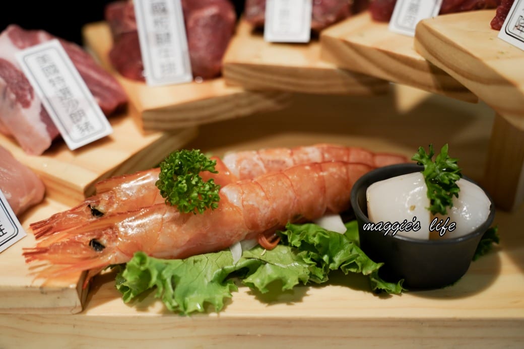 凱恩斯岩燒牛排｜400度火燒岩石，約會生日聚餐牛排餐廳推薦