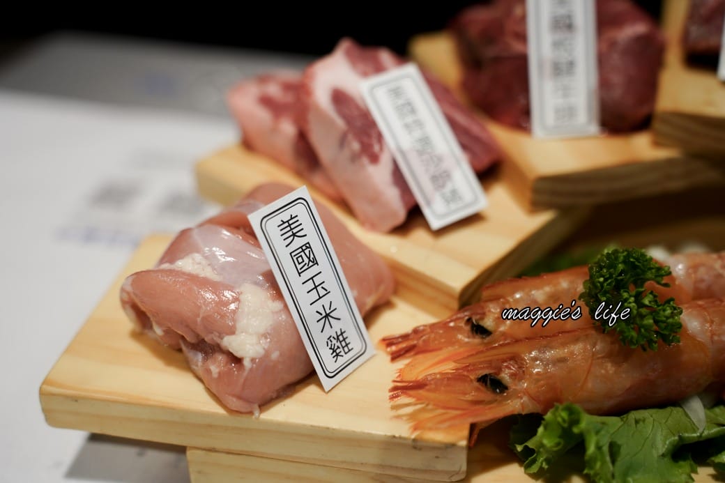 凱恩斯岩燒牛排｜400度火燒岩石，約會生日聚餐牛排餐廳推薦