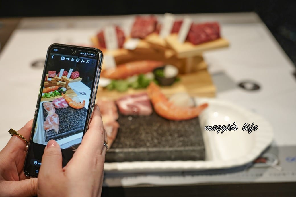 凱恩斯岩燒牛排｜400度火燒岩石，約會生日聚餐牛排餐廳推薦