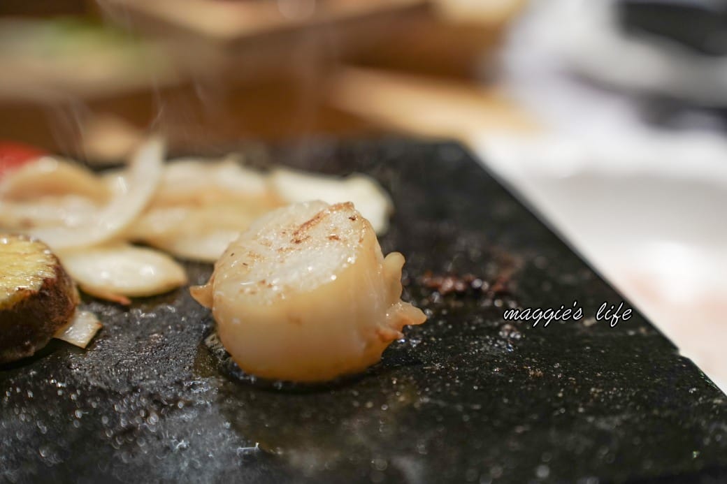 凱恩斯岩燒牛排｜400度火燒岩石，約會生日聚餐牛排餐廳推薦