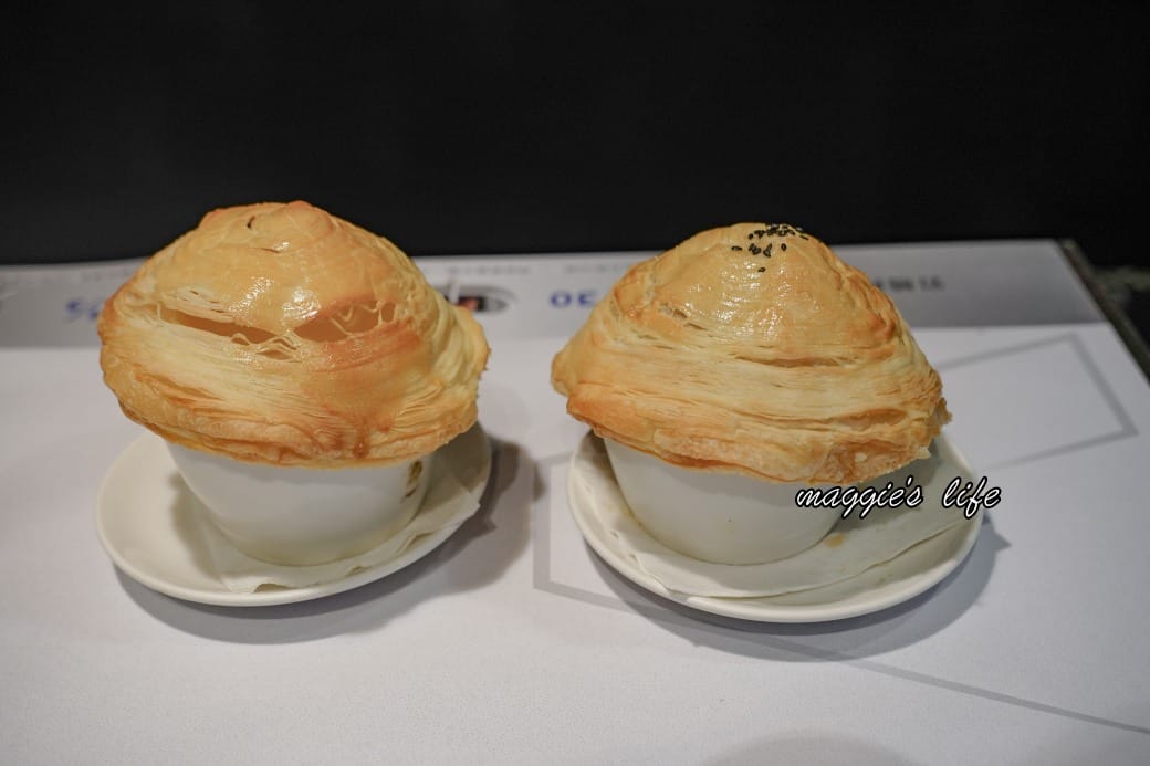 凱恩斯岩燒牛排｜400度火燒岩石，約會生日聚餐牛排餐廳推薦