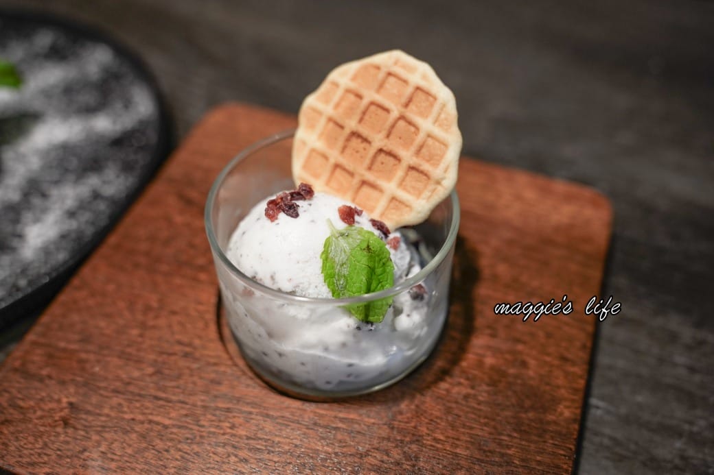 凱恩斯岩燒牛排｜400度火燒岩石，約會生日聚餐牛排餐廳推薦