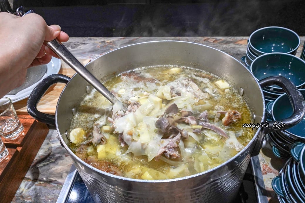 島語自助餐廳，超級難訂，還是要吃！到底要怎麼訂！