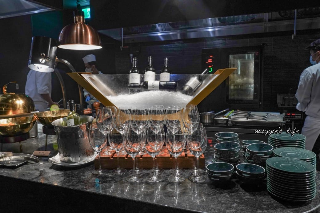 島語自助餐廳，超級難訂，還是要吃！到底要怎麼訂！