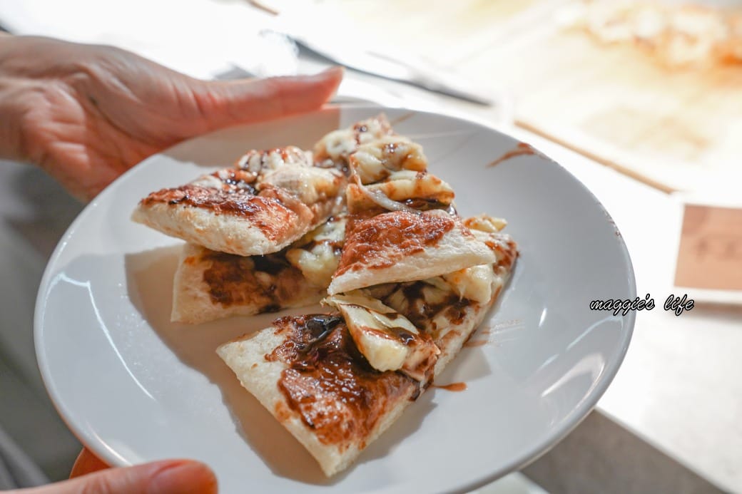 台北饗犇牛排館｜洛基飯店南京館二樓，只要339起就吃得到品質很好的牛排、披薩、熟食、沙拉吃到飽