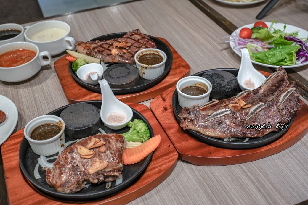 台北饗犇牛排館｜洛基飯店南京館二樓，只要339起就吃得到品質很好的牛排、披薩、熟食、沙拉吃到飽