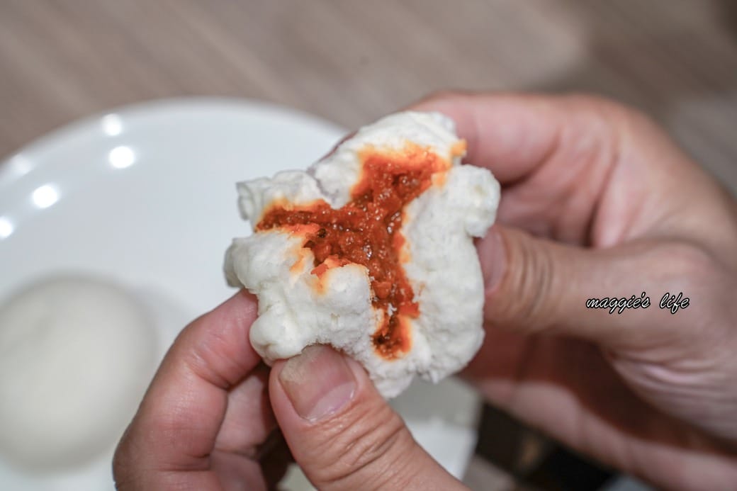 台北饗犇牛排館｜洛基飯店南京館二樓，只要339起就吃得到品質很好的牛排、披薩、熟食、沙拉吃到飽