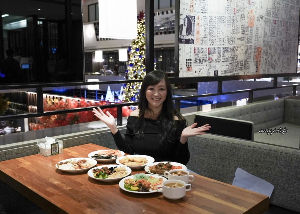 台北德立莊酒店魅麗海中庭餐廳，西門町398元飯店吃到飽，牛排沙拉吧