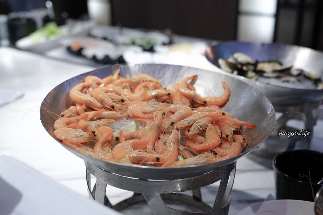 台北德立莊酒店魅麗海中庭餐廳，西門町398元飯店吃到飽，牛排沙拉吧