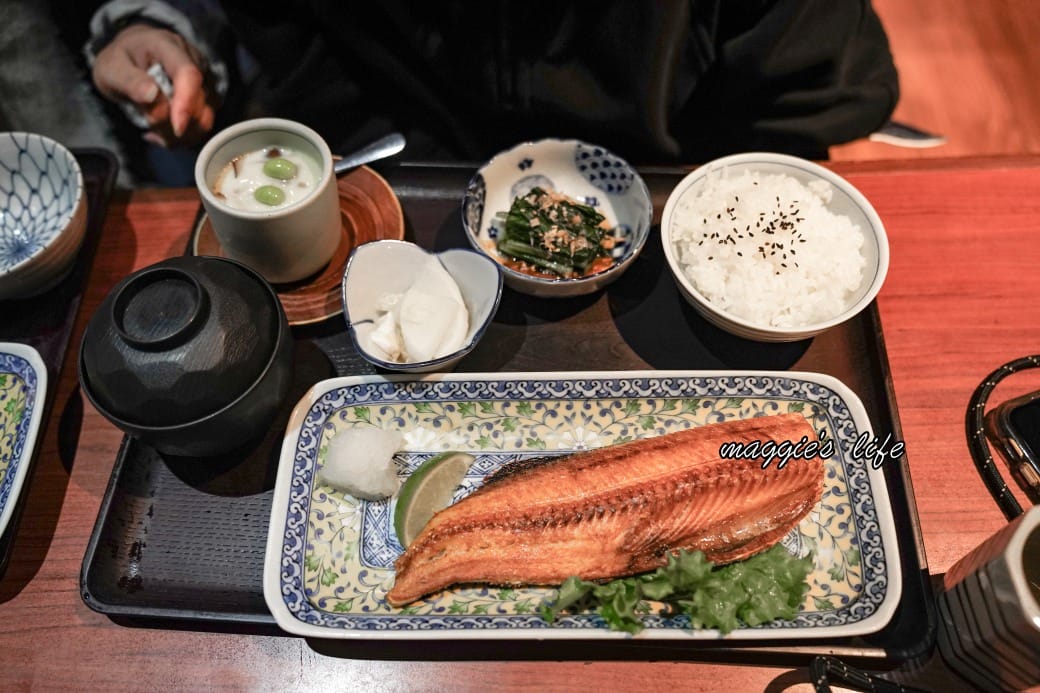 大和日本料理忠孝店, 每天客滿的日式平價定食套餐,物美價廉國父紀念館美食 - 第1張圖 大和日本料理忠孝店, 每天客滿的日式平價定食套餐,物美價廉國父紀念館美食