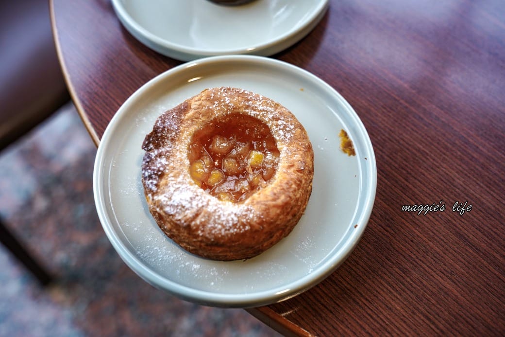 Mr. Brown 伯朗咖啡館礁溪店，森林系歐式莊園大片落地窗還有游泳池，藏在小路之中的世外桃源秘境咖啡廳