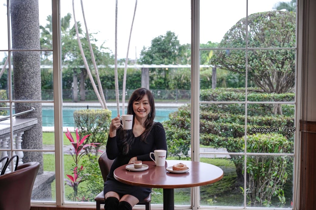 Mr. Brown 伯朗咖啡館礁溪店，森林系歐式莊園大片落地窗還有游泳池，藏在小路之中的世外桃源秘境咖啡廳