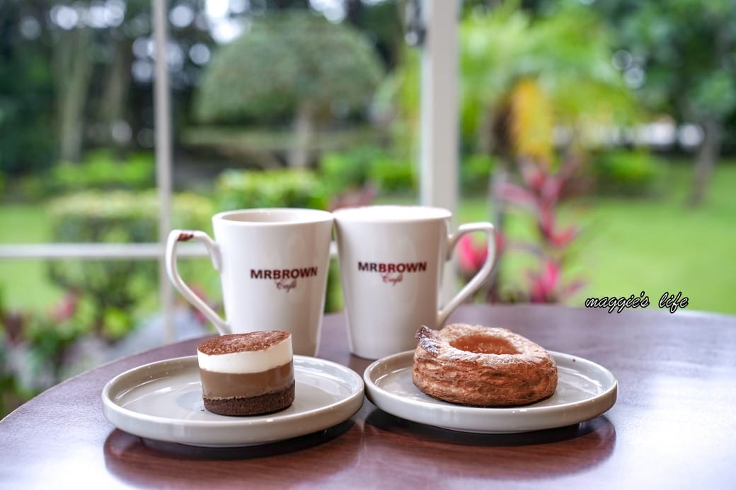 Mr. Brown 伯朗咖啡館礁溪店，森林系歐式莊園大片落地窗還有游泳池，藏在小路之中的世外桃源秘境咖啡廳