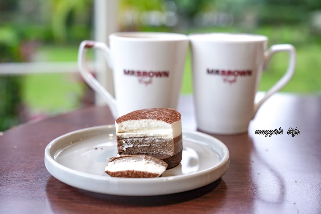 Mr. Brown 伯朗咖啡館礁溪店，森林系歐式莊園大片落地窗還有游泳池，藏在小路之中的世外桃源秘境咖啡廳