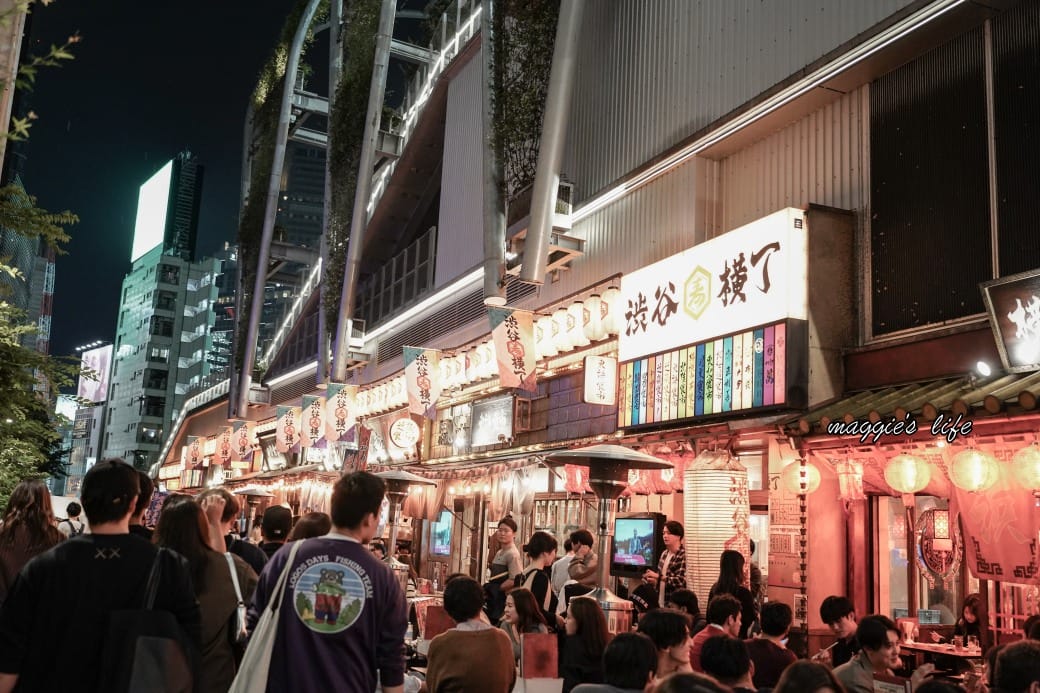 東京澀谷新景點宮下公園，澀谷橫丁攻略，吃遍日本在地美食，24小時全年無休，來這裡就對了