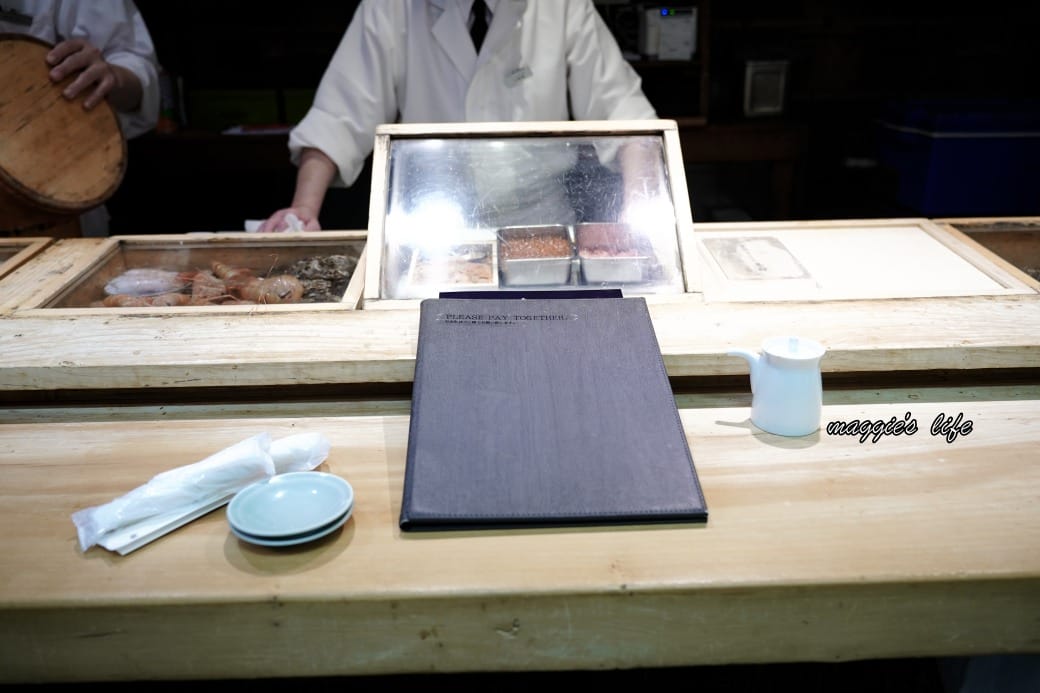 日本東京築地虎藏別館,東京場外築地市場必吃美食,超級好吃的生魚片海膽干貝烤生蠔,大推 - 第22張圖 日本東京築地虎藏別館,東京場外築地市場必吃美食,超級好吃的生魚片海膽干貝烤生蠔,大推