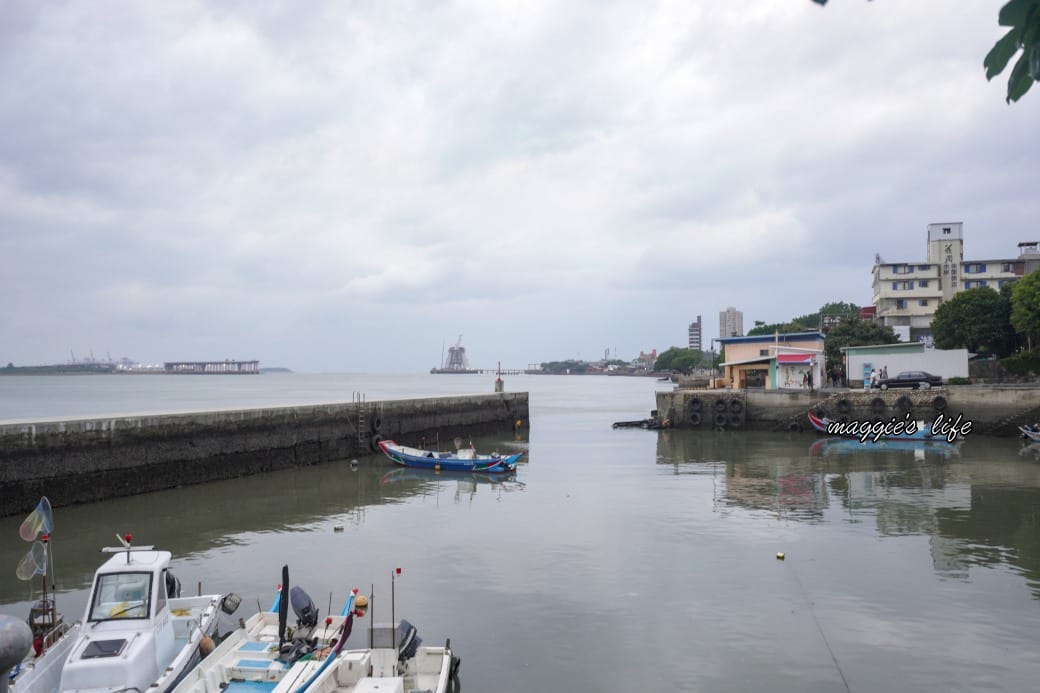 天使熱愛的生活咖啡廳，淡水老街隱藏版咖啡廳，看海景看夕陽聊天的好地方
