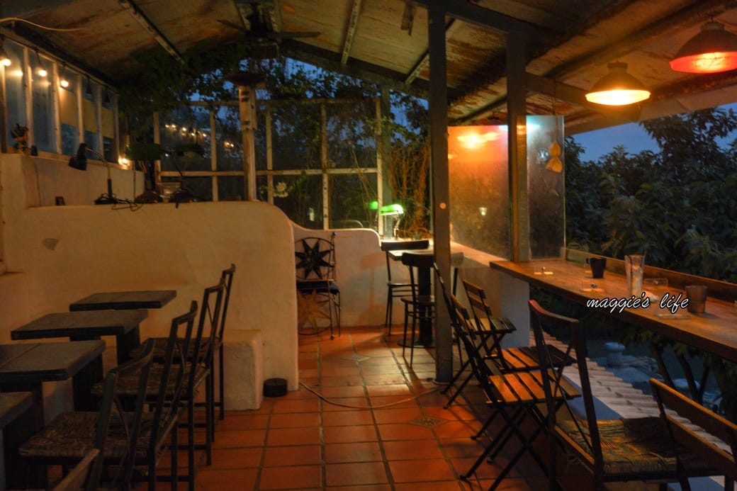 天使熱愛的生活咖啡廳，淡水老街隱藏版咖啡廳，看海景看夕陽聊天的好地方