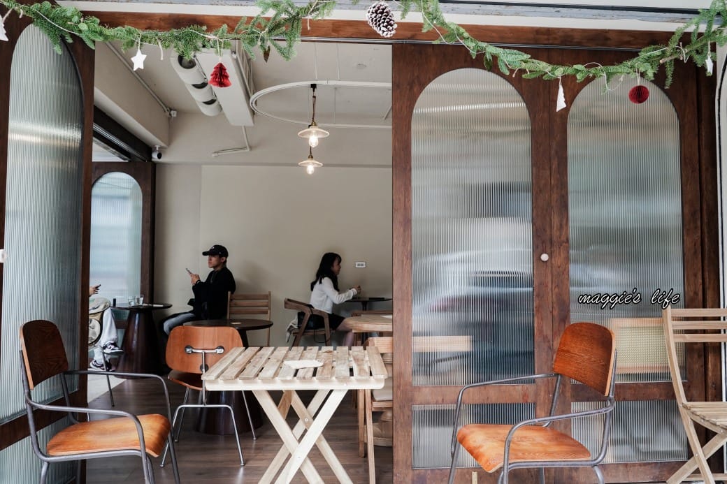 Mois Cafe，香港人開的法式咖啡廳，一秒來到巴黎街邊，IG打卡超熱門，新開幕