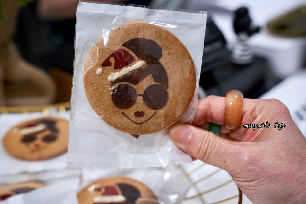 全球第一間alice + olivia café插旗新光三越A8,時尚又可愛的 Stacey Face 娃娃頭超級療癒,快約姊姊妹妹來下午茶吧 - 第17張圖 全球第一間alice + olivia café插旗新光三越A8,時尚又可愛的 Stacey Face 娃娃頭超級療癒,快約姊姊妹妹來下午茶吧