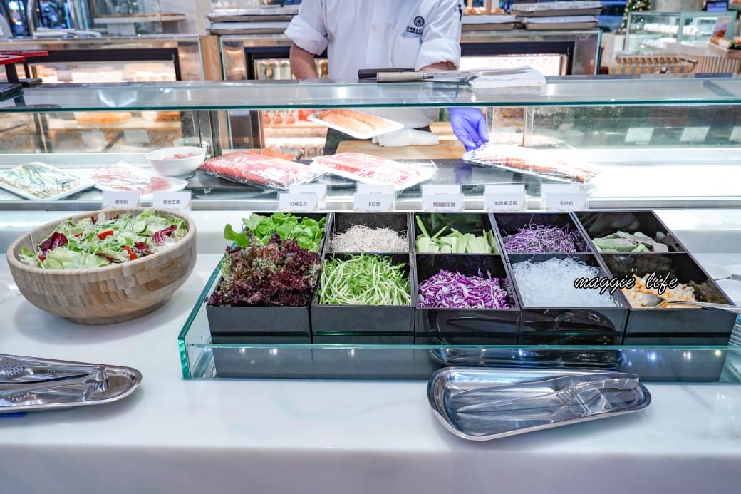 宜蘭礁溪葛瑪蘭之星飯店星苑自助餐吃到飽，只要580就可以吃到當季海鮮爐烤牛排吃到飽