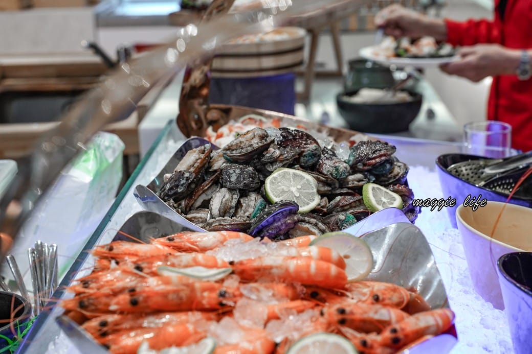 宜蘭礁溪葛瑪蘭之星飯店星苑自助餐吃到飽，只要580就可以吃到當季海鮮爐烤牛排吃到飽