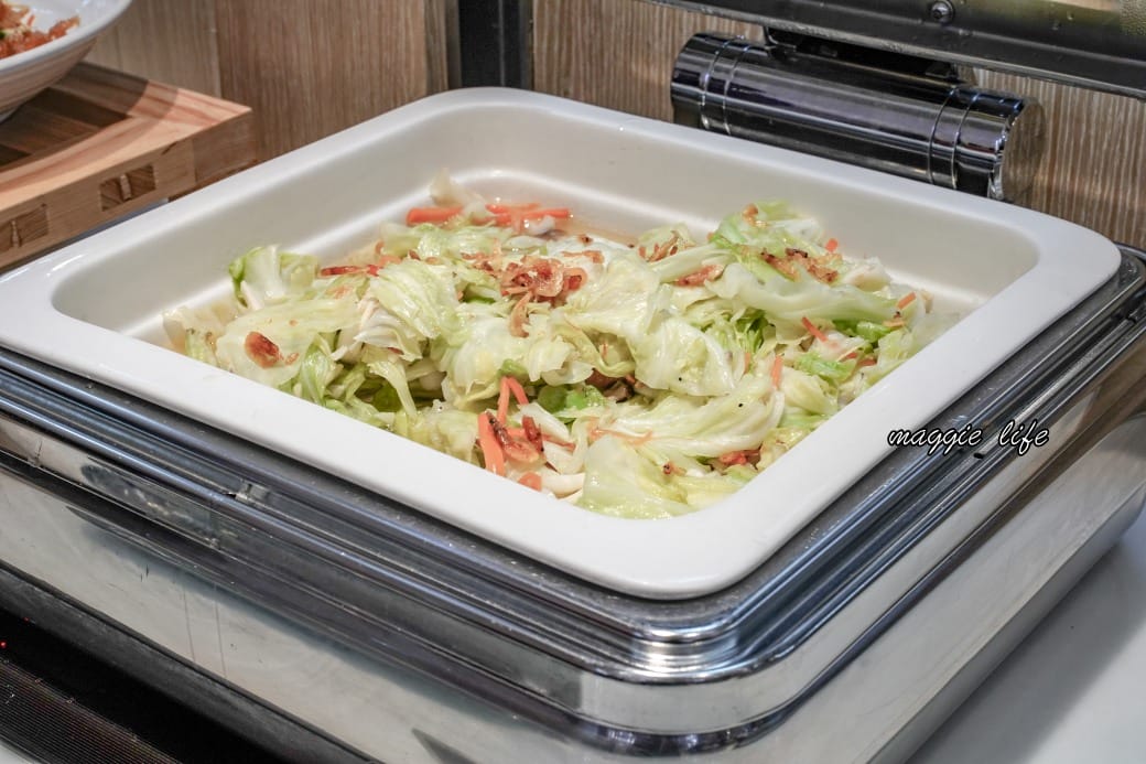 宜蘭礁溪葛瑪蘭之星飯店星苑自助餐吃到飽，只要580就可以吃到當季海鮮爐烤牛排吃到飽