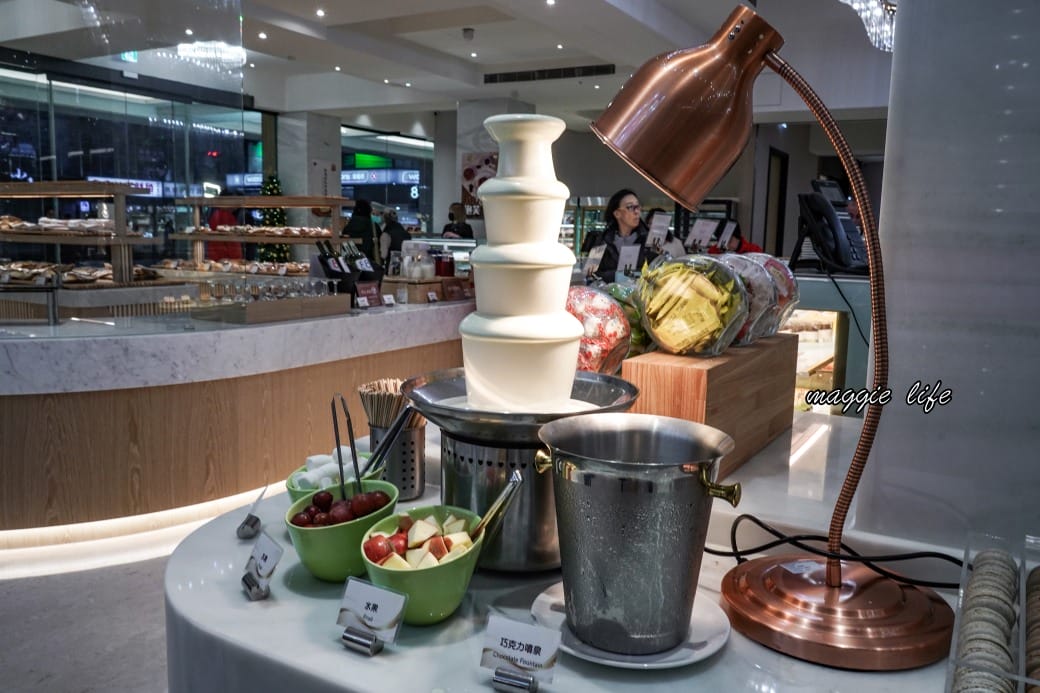 宜蘭礁溪葛瑪蘭之星飯店星苑自助餐吃到飽，只要580就可以吃到當季海鮮爐烤牛排吃到飽