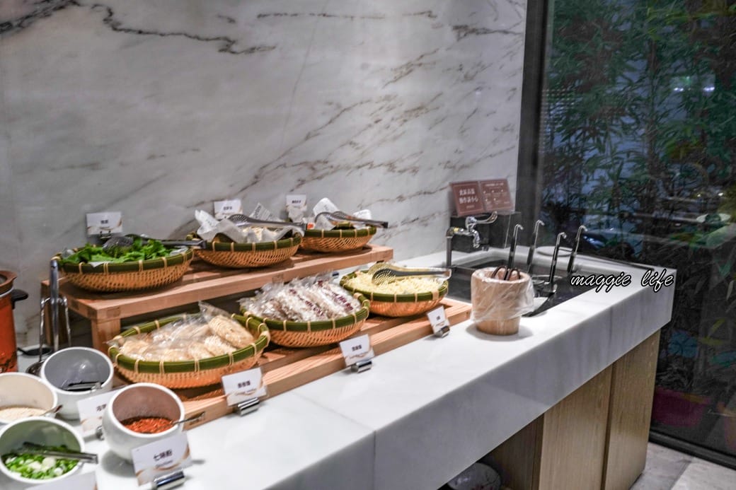 宜蘭礁溪葛瑪蘭之星飯店星苑自助餐吃到飽，只要580就可以吃到當季海鮮爐烤牛排吃到飽