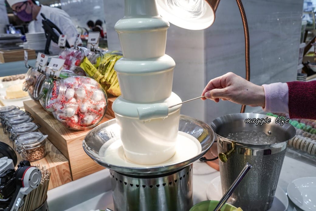 宜蘭礁溪葛瑪蘭之星飯店星苑自助餐吃到飽，只要580就可以吃到當季海鮮爐烤牛排吃到飽