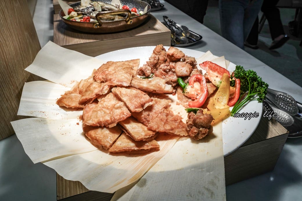 宜蘭礁溪葛瑪蘭之星飯店星苑自助餐吃到飽，只要580就可以吃到當季海鮮爐烤牛排吃到飽