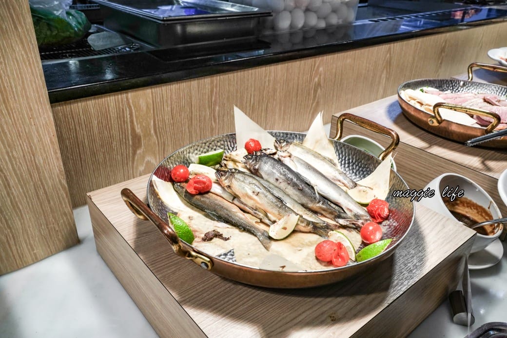 宜蘭礁溪葛瑪蘭之星飯店星苑自助餐吃到飽，只要580就可以吃到當季海鮮爐烤牛排吃到飽
