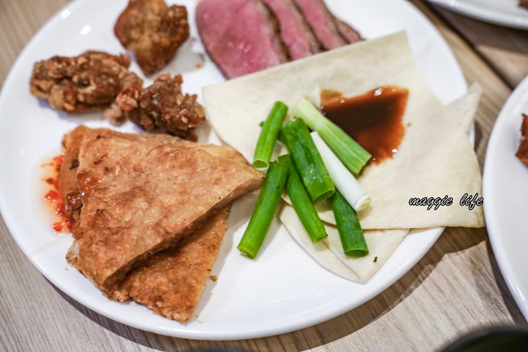 宜蘭礁溪葛瑪蘭之星飯店星苑自助餐吃到飽，只要580就可以吃到當季海鮮爐烤牛排吃到飽