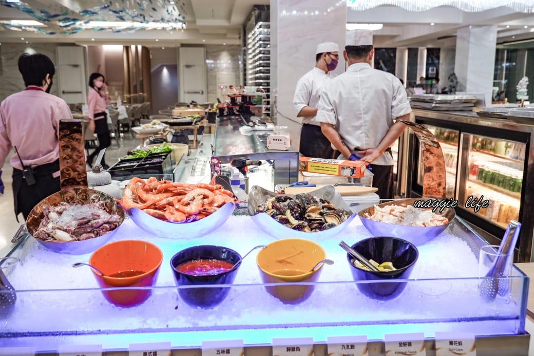 宜蘭礁溪葛瑪蘭之星飯店星苑自助餐吃到飽，只要580就可以吃到當季海鮮爐烤牛排吃到飽