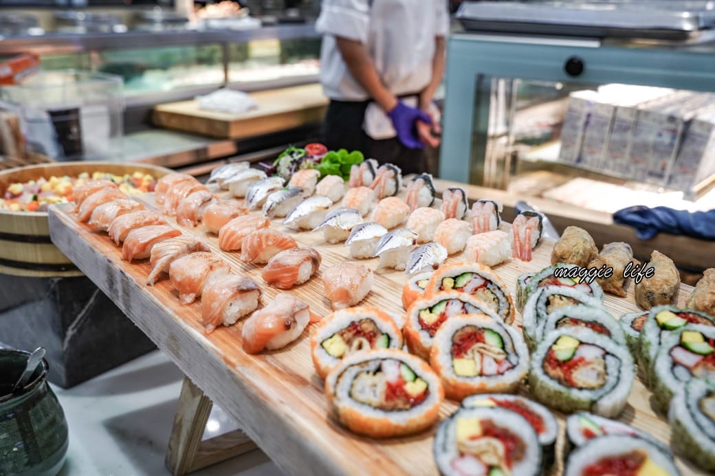 宜蘭礁溪葛瑪蘭之星飯店星苑自助餐吃到飽，只要580就可以吃到當季海鮮爐烤牛排吃到飽