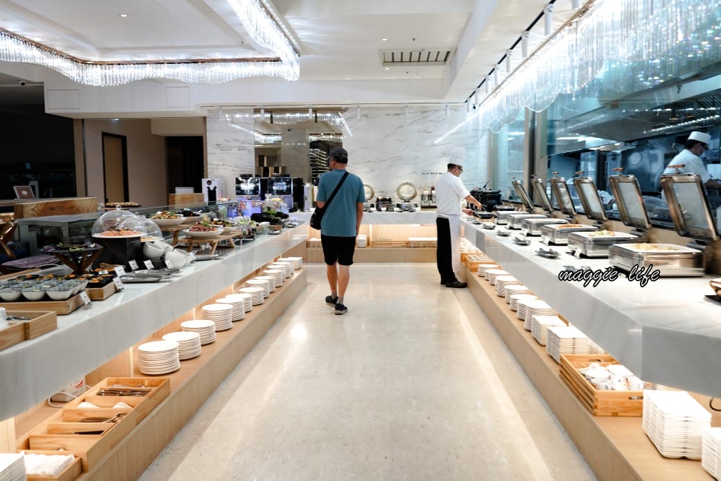 葛瑪蘭之星飯店自助早餐吃到飽 ，中式日式西式豐盛自助早餐通通都有，一泊二食溫泉飯店超級讚