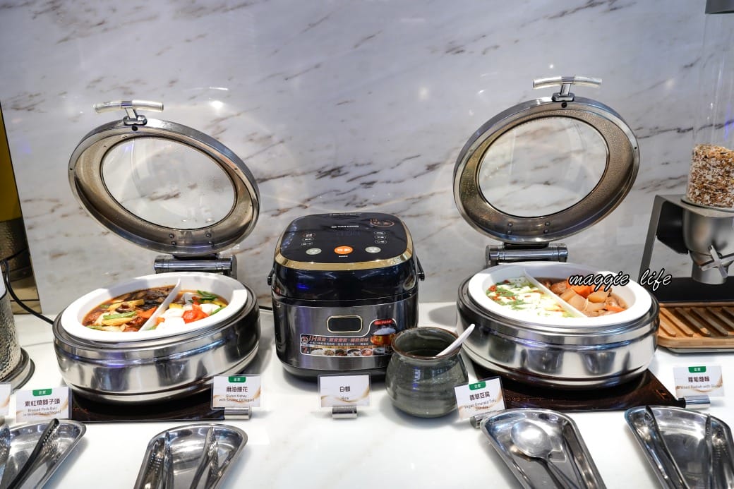 葛瑪蘭之星飯店自助早餐吃到飽 ，中式日式西式豐盛自助早餐通通都有，一泊二食溫泉飯店超級讚