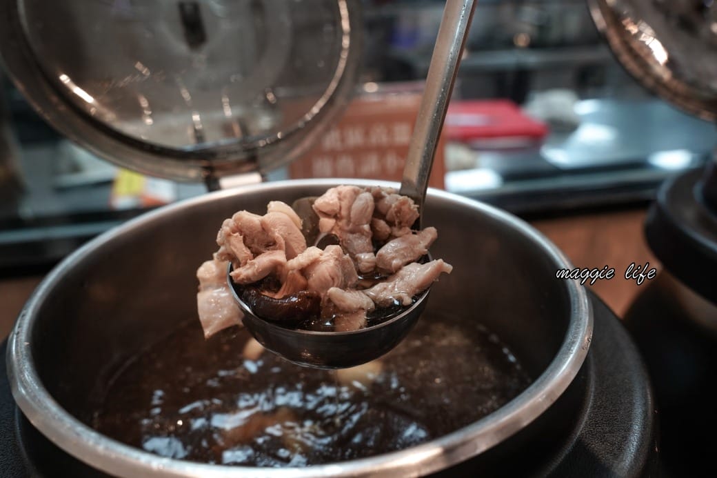 葛瑪蘭之星飯店自助早餐吃到飽 ，中式日式西式豐盛自助早餐通通都有，一泊二食溫泉飯店超級讚