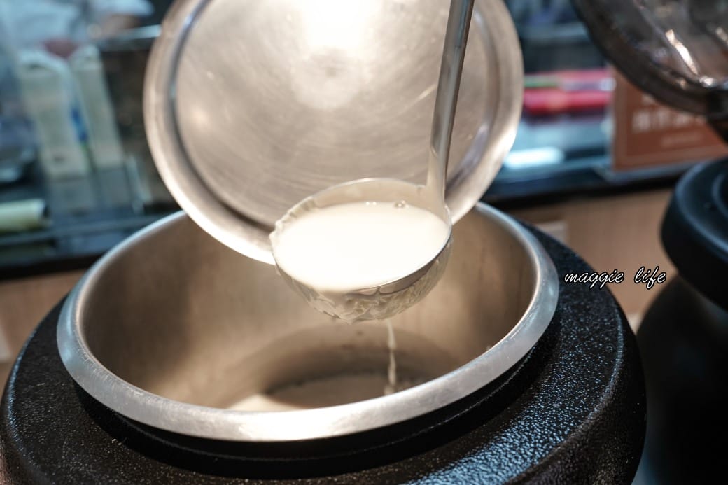 葛瑪蘭之星飯店自助早餐吃到飽 ，中式日式西式豐盛自助早餐通通都有，一泊二食溫泉飯店超級讚