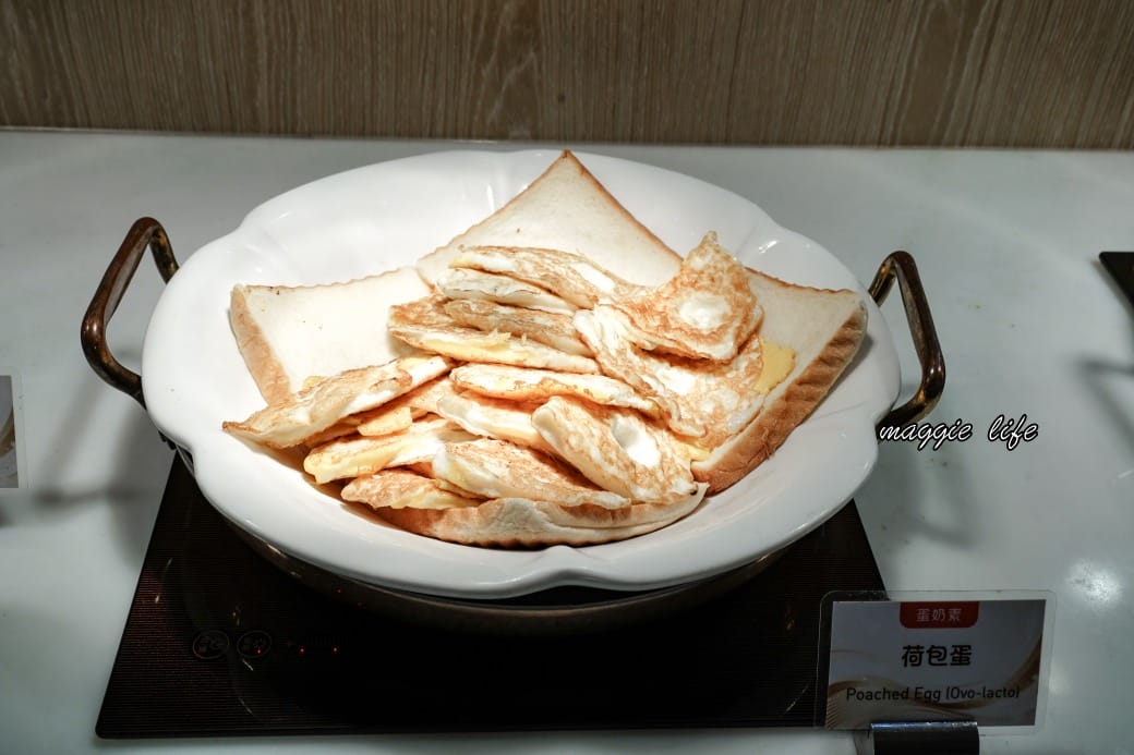葛瑪蘭之星飯店自助早餐吃到飽 ，中式日式西式豐盛自助早餐通通都有，一泊二食溫泉飯店超級讚